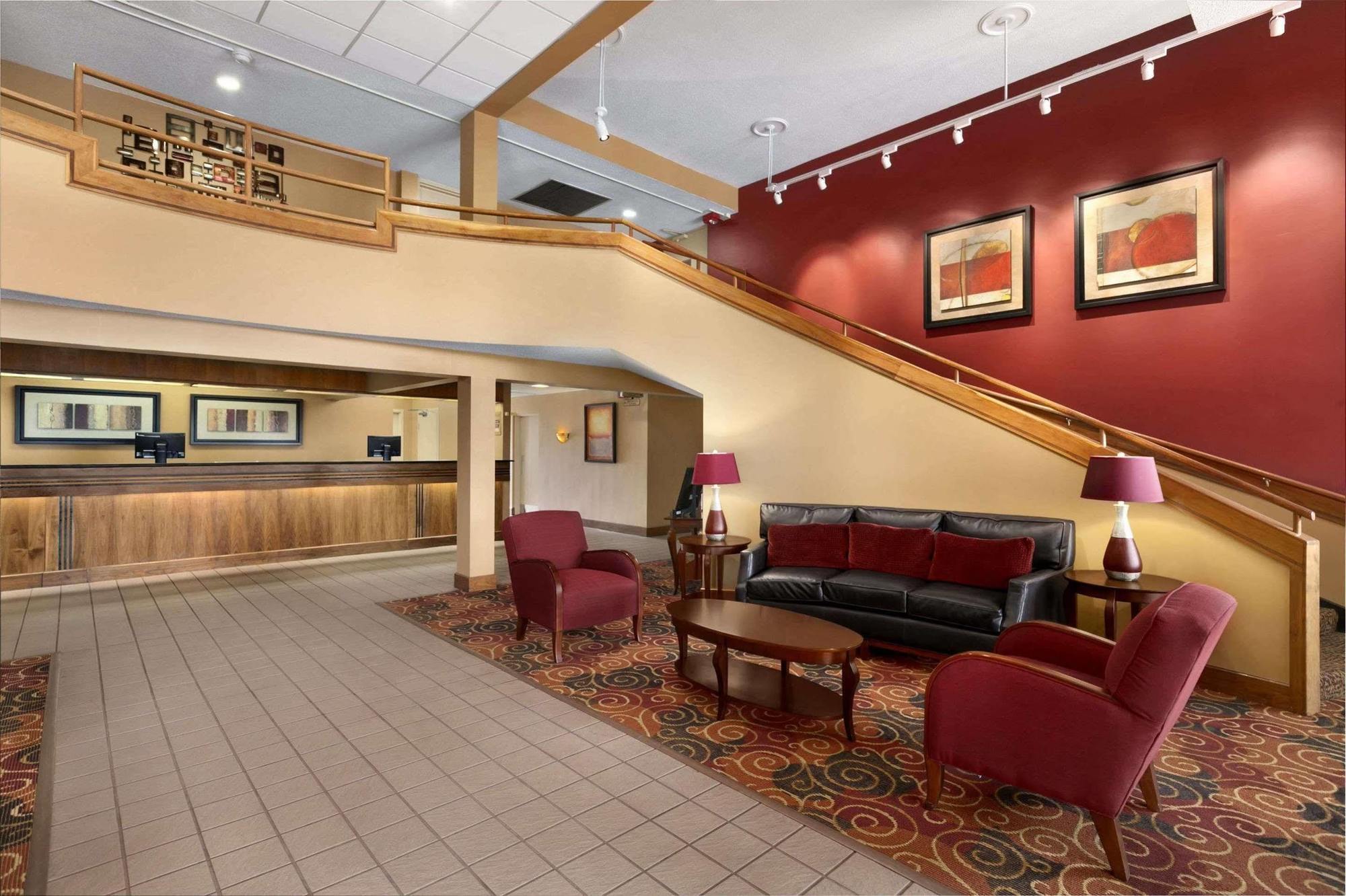 Ramada Burlington Hotel And Conference Center المظهر الخارجي الصورة